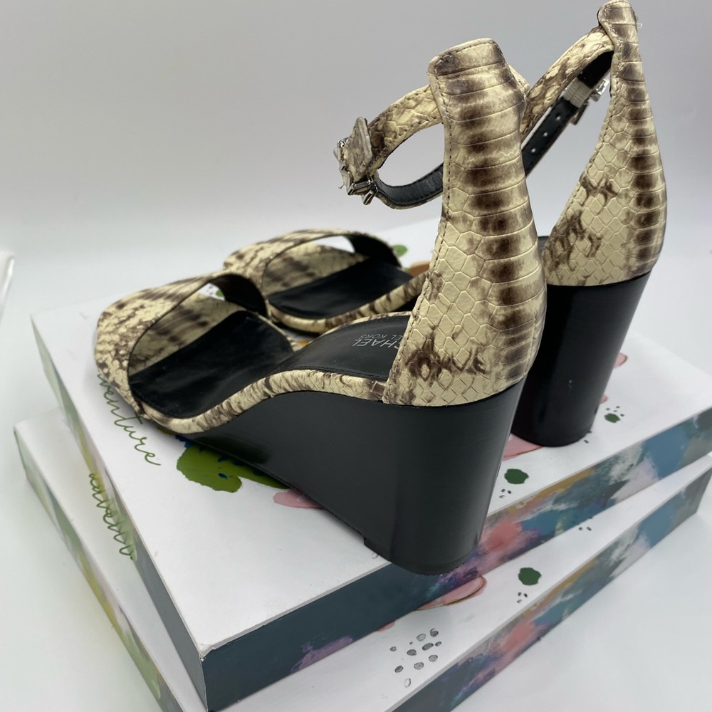 Micheal Kors Fiona wedge Leather sandals